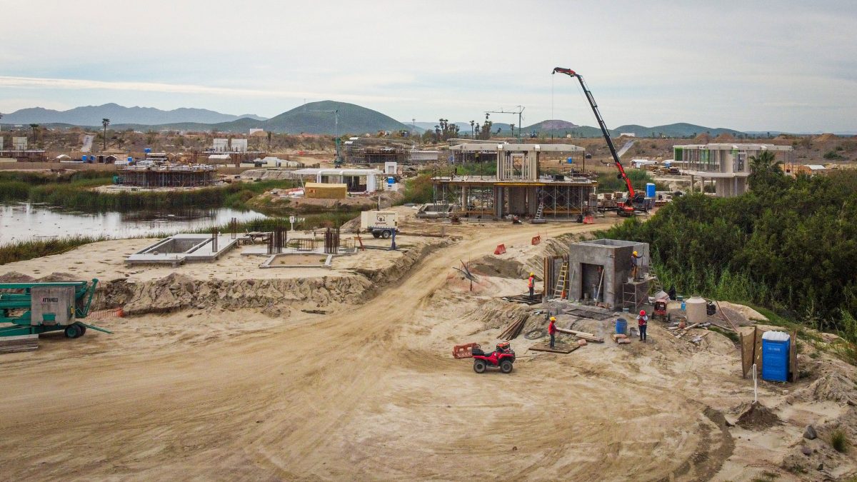 Construction at Costa Palmas.