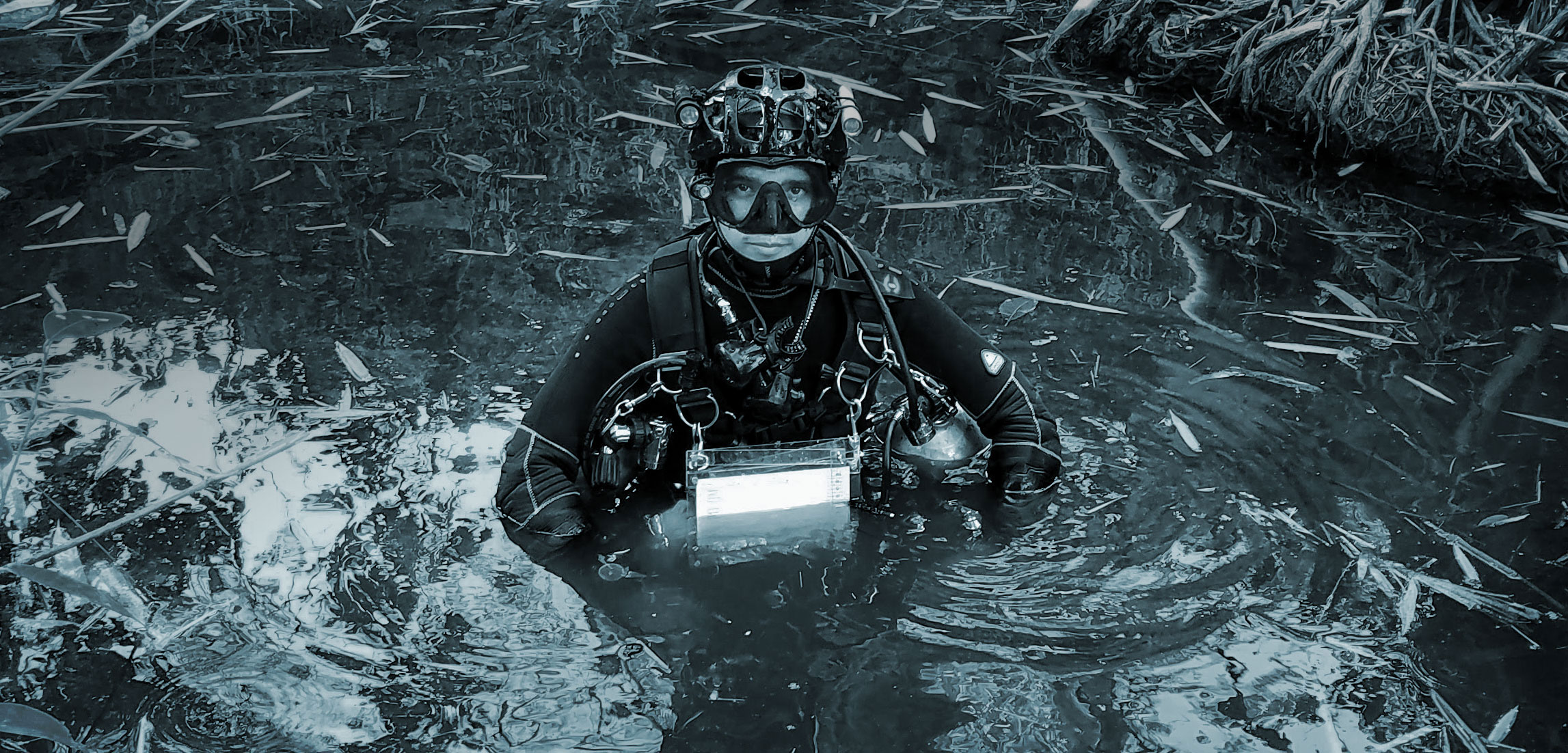 Fernando Calderon-Gutierrez cave diving
