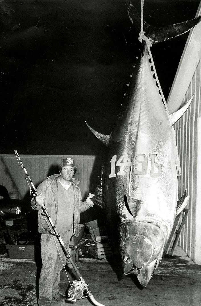 GIANT Rods, GIANT Baits, GIANT TUNA!!! New England Bluefin Tuna Fishing 
